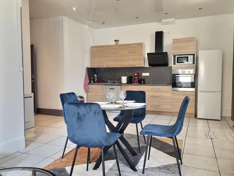 Appartement Elegant Et Confortable Cote Gare Амбер'є-ан-Бюже Екстер'єр фото